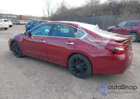 2017 Nissan Altima 2.5 Sr z USA, uszkodzony, nr VIN 1N4AL3AP3HC240443